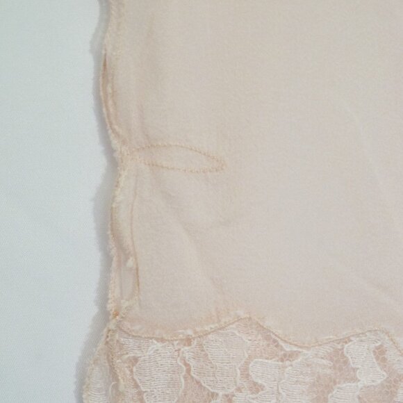 Pink rectangular head scarf or head-kerchief - Picture 3 of 8